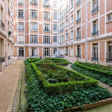 Doucelia Chic - Au Pied De La Tour Eiffel - Avenue De Suffren- Cadre Exceptionnel - 1 Chambre *